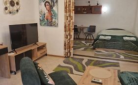 Villa Residence, Free Parking, Pets Friendly